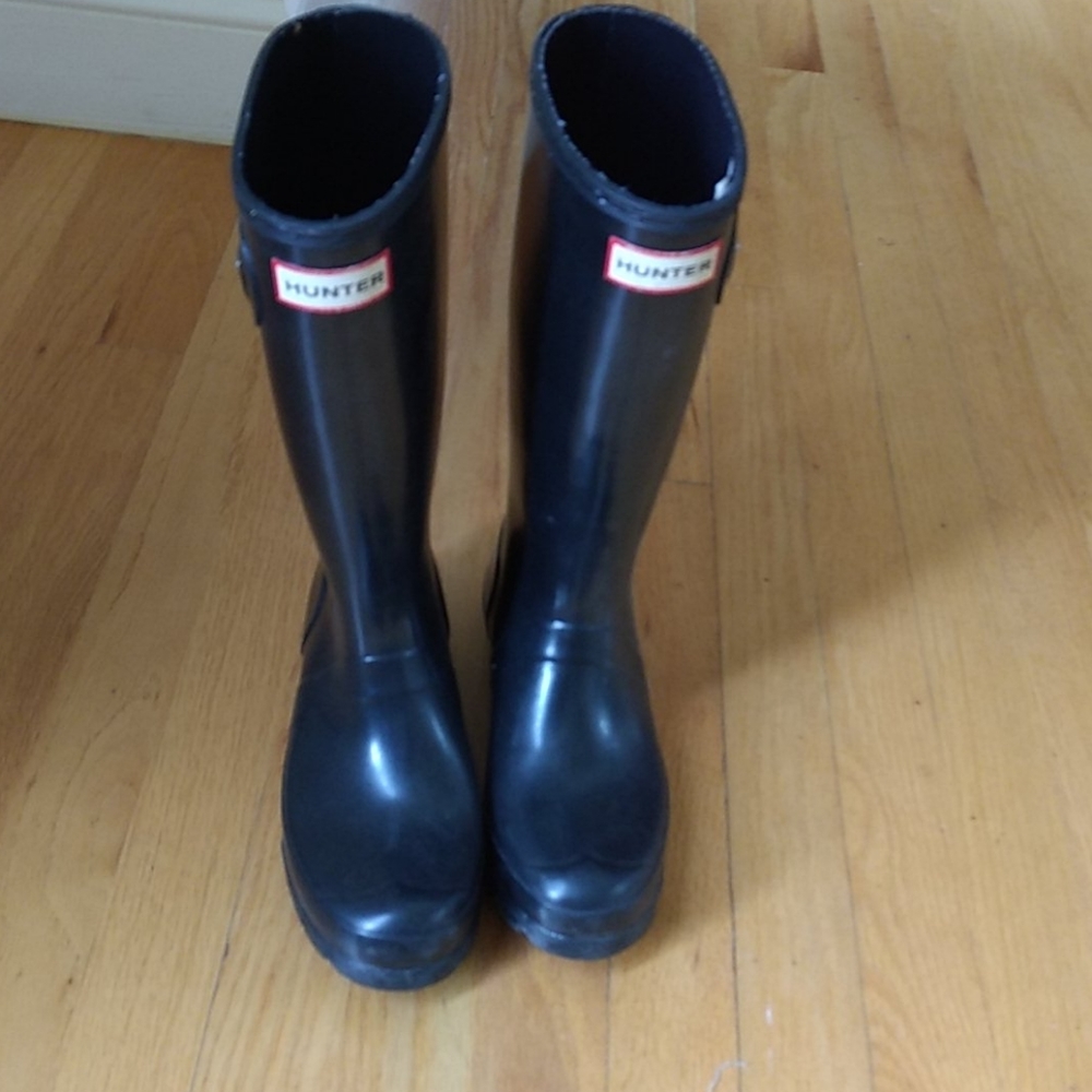 Used Hunter Women's Dark Grey Rubber Rain Boots 6